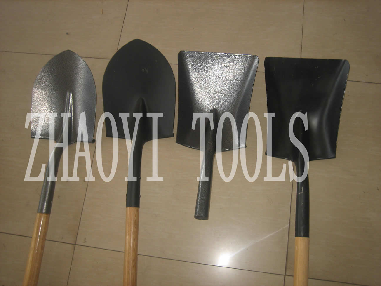 5001525-28 diging spade garden shovel